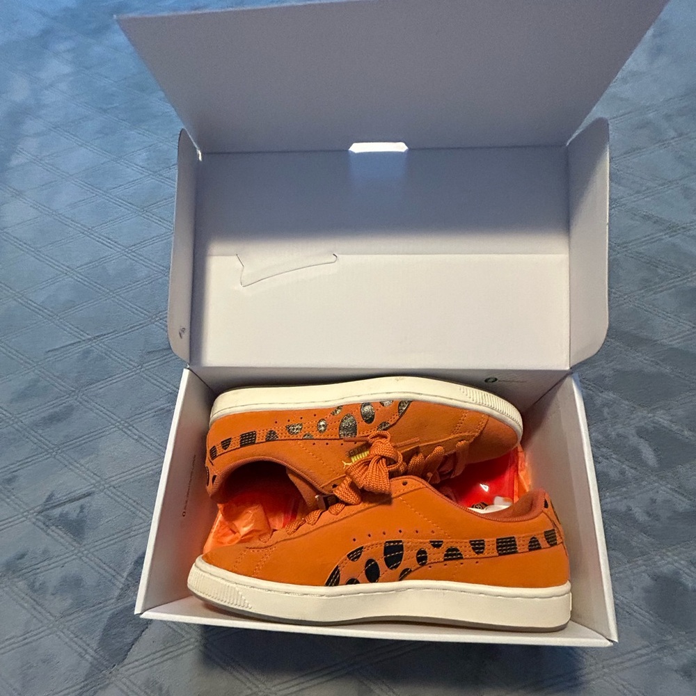 Puma Special Edition Suede Cheetos ‘Chester’ Jr. Shoes - Picture 6 of 6